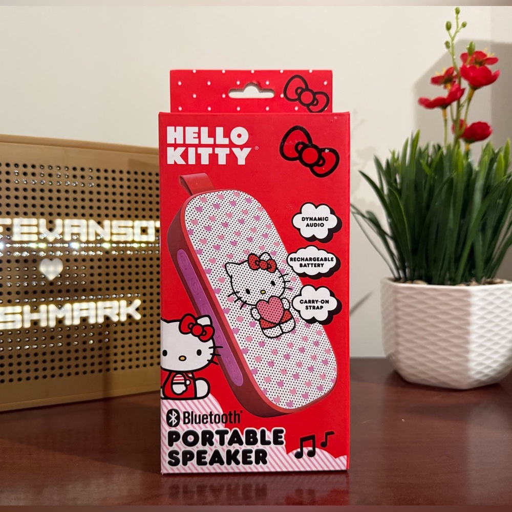 New Hello Kitty Bluetooth portable speaker